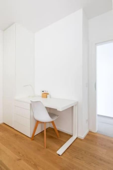 Wonderful Two Bedroom Apartment At Limpertsberg With Parking, Near Tram Luxembourg Luaran gambar